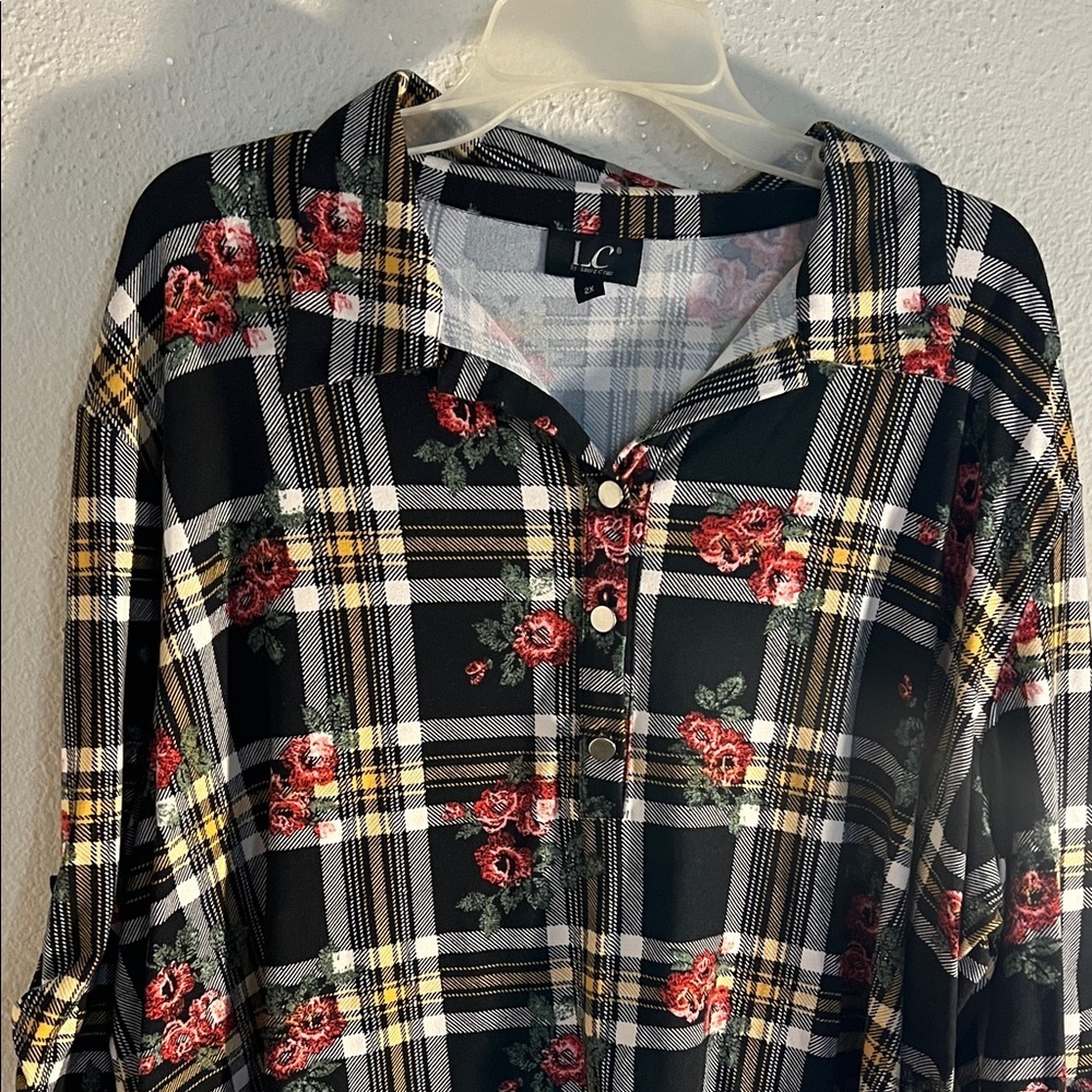 Women's Black Plaid Floral Top